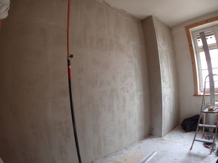 Et enfin un enduit garnissant en 2 couches