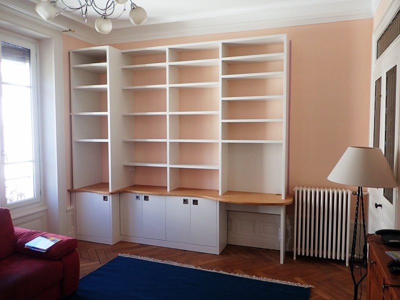 Création, réalisation et pose d'une bibliothèque-bureau