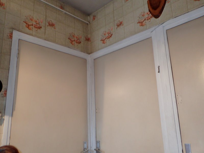 A l'intérieur, les portes ont aussi besoin d'un bon rafraîchissement.