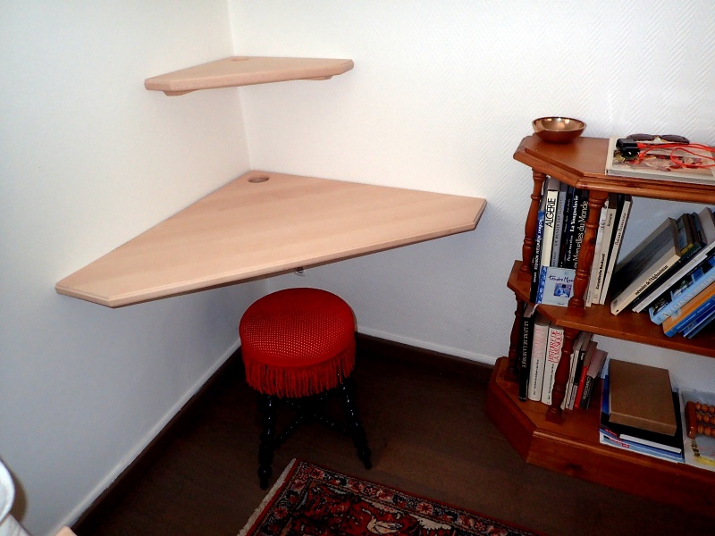 Un bureau d'angle très léger et aérien...