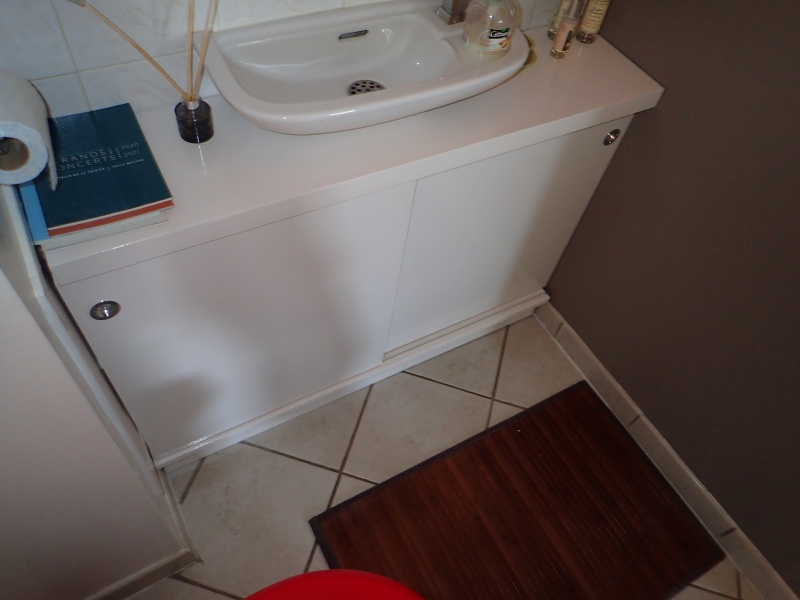 Le meuble fait bonne impression dans cette petite pièce!