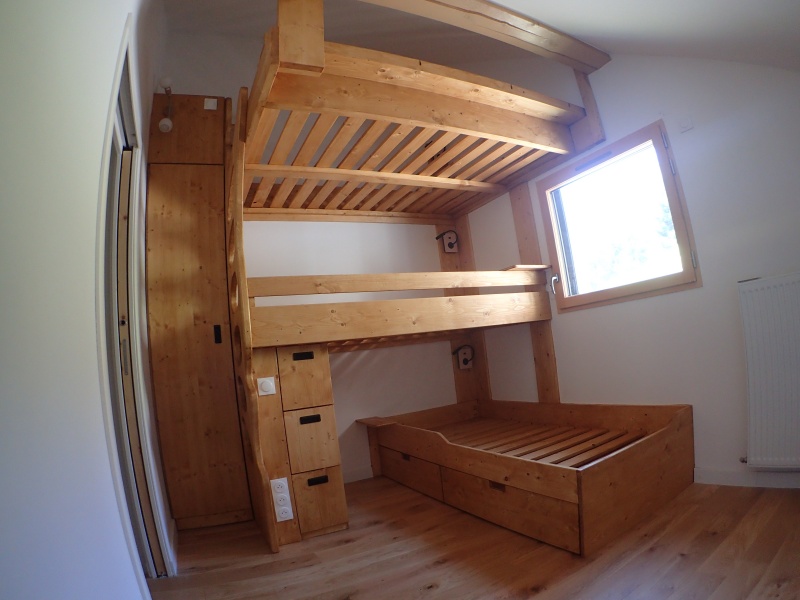 4 lits superposés avec echelle escalade