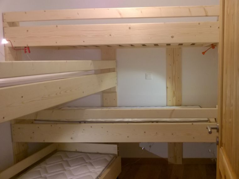 4 lits superposés dans un coin montagne
