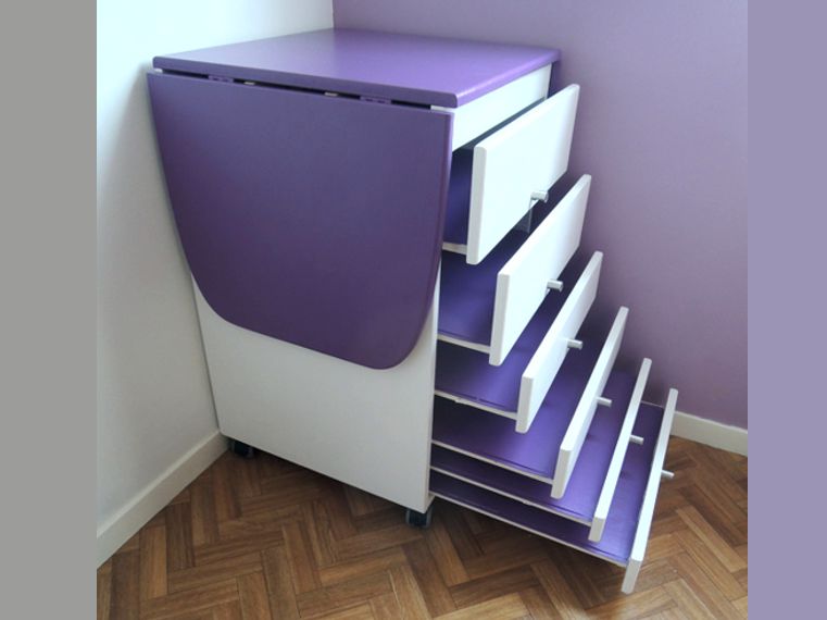 Et une multitude de tablettes laquées pour tout ranger